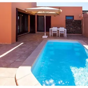 anahi-homes-corralejo-villa-dracaena-2.in-canary-islands.com/